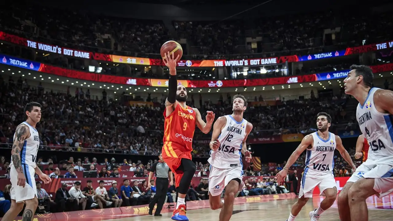 España arrasa en la final de los sueños y la convicción a una brava Argentina (95-75)