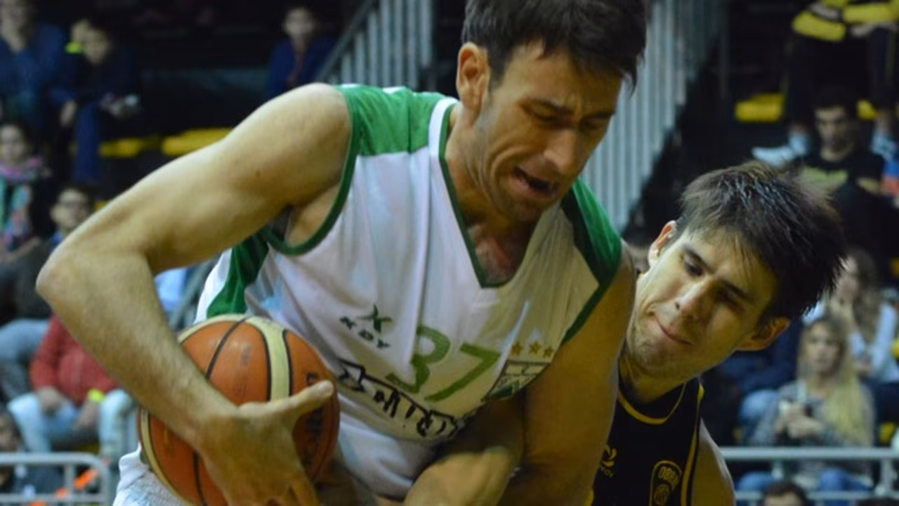 Fotis Lampropoulos lidera a Ferro, Curro Segura roza la sorpresa y Richi González debuta