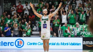 Isaia Cordinier, un 4×4 tirando la puerta abajo