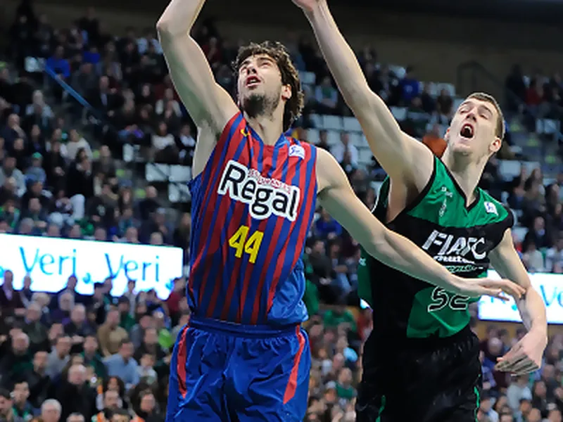 Tomic (MVP), Pascual (entrenador), Uriz-Finley-Nocioni-Mirotic-Tomic (mejor quinteto)