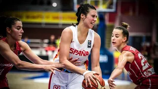 Europeo U20F: España se sobrepone para ganar a Hungría pero se lesiona Carrera (80-66)